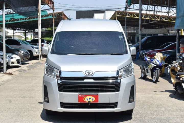 Toyota Commuter 2021 2.8 Van ดีเซล เกียร์อัตโนมัติ เทา รูปที่ 2