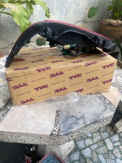 ไฟท้ายข้างขวา(แป๊ะยิ้ม)ของแท้ รูปที่ 2