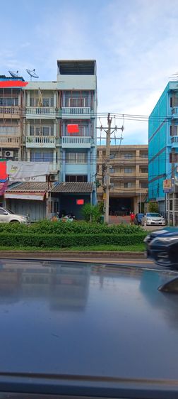 ไม่ใช่ ขายอาคารพาณิชย์ 4 ชั้น ติดถนนเอกชัย ตรงข้ามโรงเรียนศึกษานารี 2