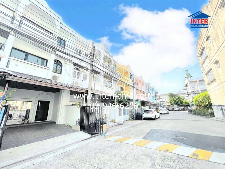 มีบางส่วน ไม่ใช่ ทาวน์โฮม 3 ชั้น 22.5 ตร.ว. หมู่บ้านซื่อตรงเสนา ซอยเสนานิคม1 (ซอย15 แยก2) ถนนพหลโยธิน32 เขตจตุจักร กรุงเทพมหานคร รูปที่ 2