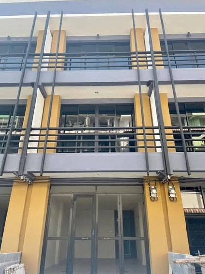 ขายทาวน์โฮม 3 ชั้น สร้างใหม่ ซอยราชวิถี 21 ย่านซังฮี้ บางพลัด เนื้อที่ 18 ตร.ว. ใกล้ MRT สิรินธร ศิริราช และเซ็นทรัลปิ่นเกล้า