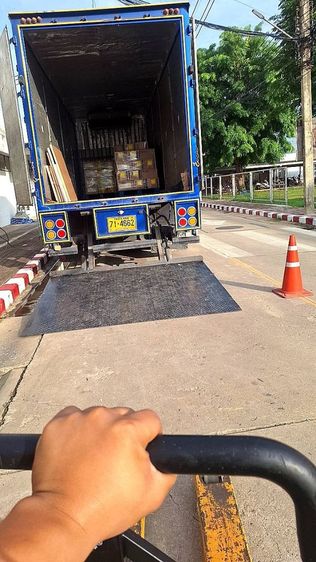 4ล้อมีลิฟท์ท้ายบริการ 6ล้อติดลิฟท์ท้ายรับจ้างขนย้าย 10ล้อลิฟท์เกตบริการขนย้าย้ตรื่องจักรเครื่องมือแพทย์ รถบรรทุกมีลิฟท์ท้ายรับจ้างขนของ รูปที่ 5