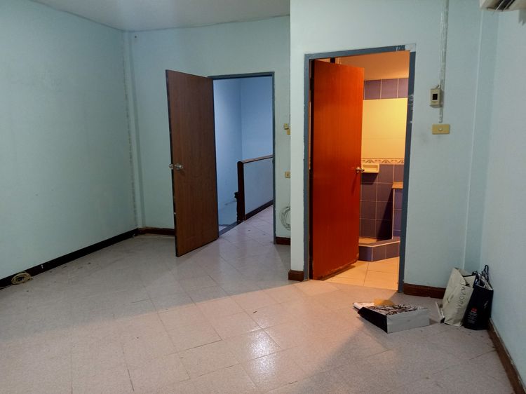 อื่นๆ สร้างเสร็จก่อน 2010 ไม่มี ขายทาวน์เฮ้าส์ 2 ชั้น 30 ตารางวา หมู่บ้านปัฐวิกรณ์2 ซอยรามอินทรา44 ใกล้รถไฟฟ้าสายสีชมพู ติดถนนเส้นรามอินทรา รูปที่ 3