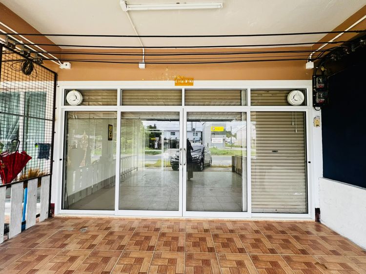 อื่นๆ ไม่มี สร้างเสร็จก่อน 2010 ทาวน์เฮ้าส์ 2 ชั้น 30 ตรว. 2ห้องนอน 2ห้องน้ำ ลำแก่น ท้ายเหมือง พังงา ติดถนนทางเข้าฐานทัพเรือทับละมุ ท่าเรือไปเกาะสิมิลัน รูปที่ 3