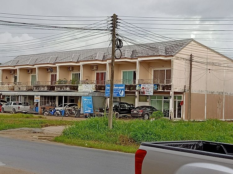 อื่นๆ มีบางส่วน สร้างเสร็จก่อน 2010 ทาวน์เฮ้าส์ 2 ชั้น 30 ตรว. 2ห้องนอน 2ห้องน้ำ ลำแก่น ท้ายเหมือง พังงา ติดถนนทางเข้าฐานทัพเรือทับละมุ ท่าเรือไปเกาะสิมิลัน รูปที่ 2