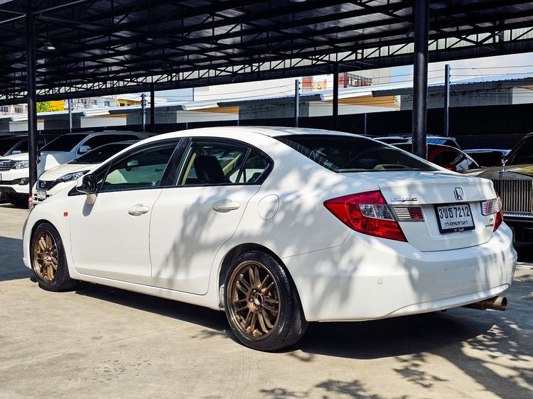 Honda Civic 2012 1.8 E i-VTEC Sedan เบนซิน เกียร์ธรรมดา ขาว รูปที่ 4