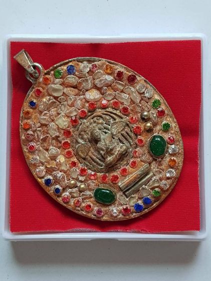 สมเด็จพระพุฒาจารย์ (โต พรหมรังสี )
เนื้อผงประดับพลอย กรุวังหน้า รูปที่ 13