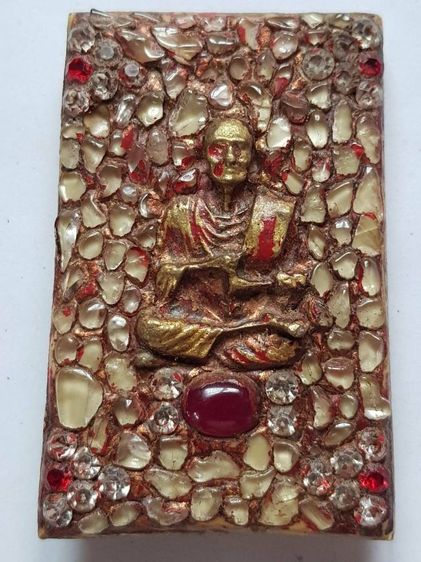 สมเด็จพระพุฒาจารย์ (โต พรหมรังสี )
เนื้อผงประดับพลอย กรุวังหน้า รูปที่ 12