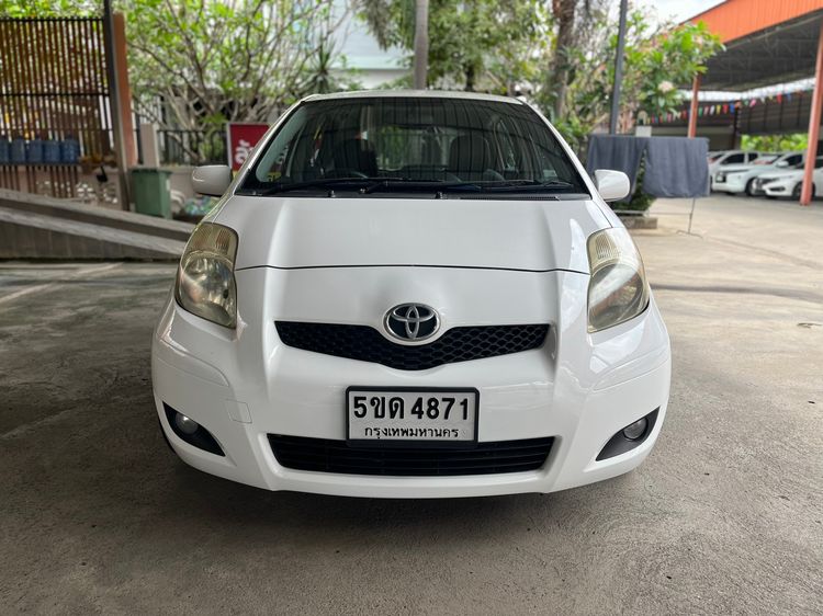 Toyota Yaris 2012 1.5 J Sedan เบนซิน ไม่ติดแก๊ส เกียร์ธรรมดา ขาว รูปที่ 3