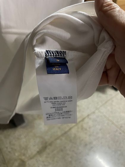 เสื่อยืดของLOUIS VUITTON 💯📌📌 รูปที่ 4