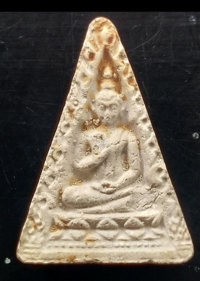 พระผงวัดปากน้ำ รุ่นสี่ พระธรรมขันธ์ พิมพ์สามเหลี่ยม รูปที่ 12