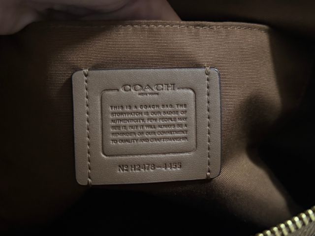 กระเป๋าสะพาย COACH  ZIP TOP TOTE รูปที่ 7