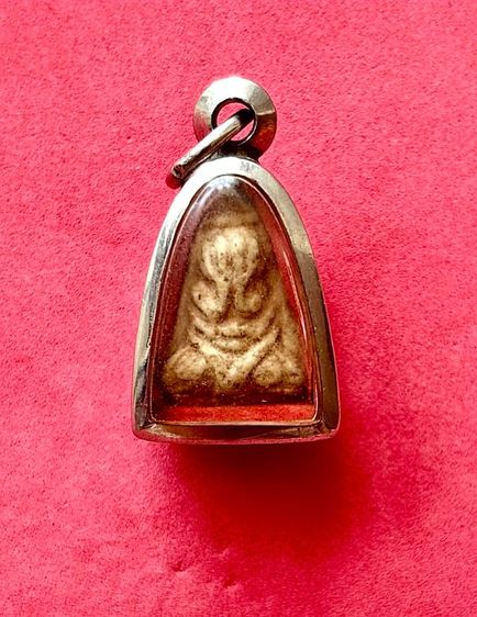 พระปิดตา นะหัวเข่า เนื้อผง. ลป.เอี่ยม วัดหนัง. A23