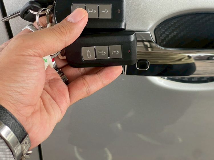 Mitsubishi Pajero Sport 2020 2.4  GT Premium Elite Edition  2WD Utility-car ดีเซล ไม่ติดแก๊ส เกียร์อัตโนมัติ เทา รูปที่ 3