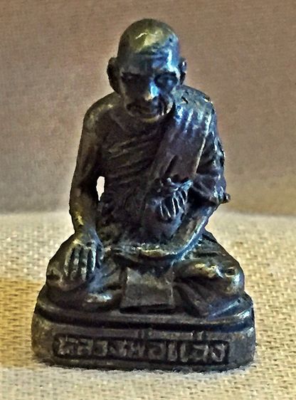 ลพ.แฉ่ง วัดอ่าวบางตะบูน เพชรบุรีรูปหล่อลอยองค์