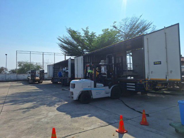 รถบรรทุกมีลิฟท์ท้ายบริการขนของย้ายบ้านขนส่งสินค้า รถบรรทุกมีถุงลมบริการขนสินค้าอุตสาหกรรมทุกชนิด มีรถพร้อมแรงงานรับจ้างขนสินค้าจ้างรถมีลิฟท์ รูปที่ 8