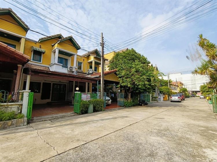 มีบางส่วน ไม่ใช่ ทาวน์เฮ้าส์ 2 ชั้น 23.6 ตร.ว. หมู่บ้านแมกไม้-วัชรพล ซอยสุขาภิบาล5 ซอย92 ถนนสุขาภิบาล5 ถนนสายไหม เขตสายไหม กรุงเทพมหานคร รูปที่ 2