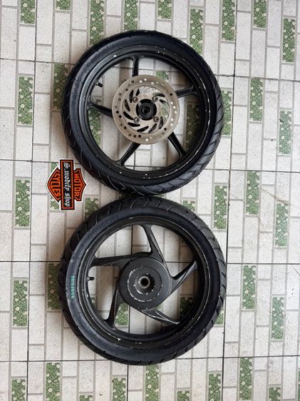 วงล้อ ล้อแม็กคลิก110 แท้ศูนย์ สีมีถลอกบ้าง จานดิส ยางใหม่ คู่ละ4900 ติดต่อ 089-4138993 เอส