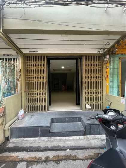 ตึก3ชั้น ตกแต่งแล้วพร้อมอยู่ ทำเลดี เดินทางสะดวก 