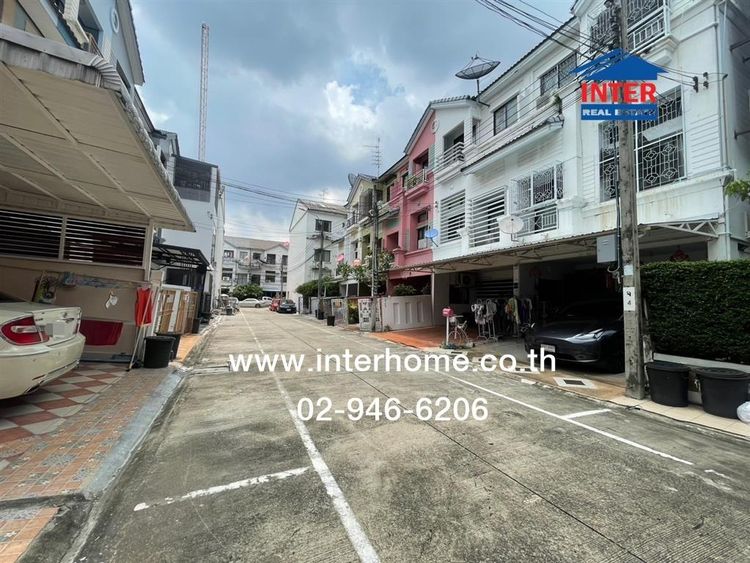 มีบางส่วน ไม่ใช่ ทาวน์โฮม 3 ชั้น 35.1 ตร.ว. หมู่บ้านกลางเมือง รัชดา-เหม่งจ๋าย1 ถนนรัชดาภิเษก ถนนประชาอุทิศ เขตวังทองหลาง กรุงเทพมหานคร รูปที่ 4