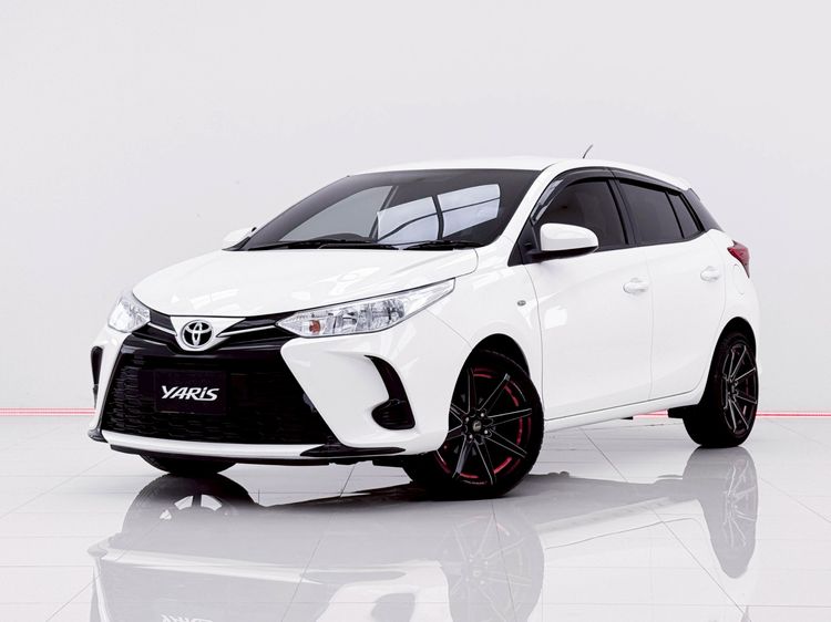 รถ Toyota Yaris 1.2 Entry สี ขาว