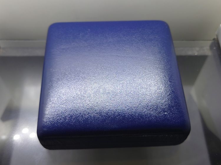 เหรียญ ร.5 ที่ระลึกครบ 100ปีโรงพยาบาลศิริราช พ.ศ.2531 เนื้อทองแดง ขนาด 7 ซม พร้อมกล่องเดิม รูปที่ 7