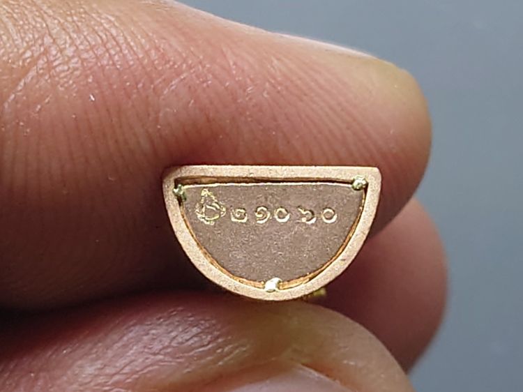 พระแก้วมรกต เนื้อเงินสามกษัตริย์ ขนาดสูง 1.7 เซน กรมสรรพสามิต สร้าง ในพระบรมราชานุญาต ปี2550 ตลับเดิม หายาก รูปที่ 8