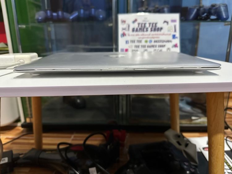  MacBook Air 2011 ใช้งานปกติแถมเคสใส จอเป็นดวง สภาพดังรูป รูปที่ 2