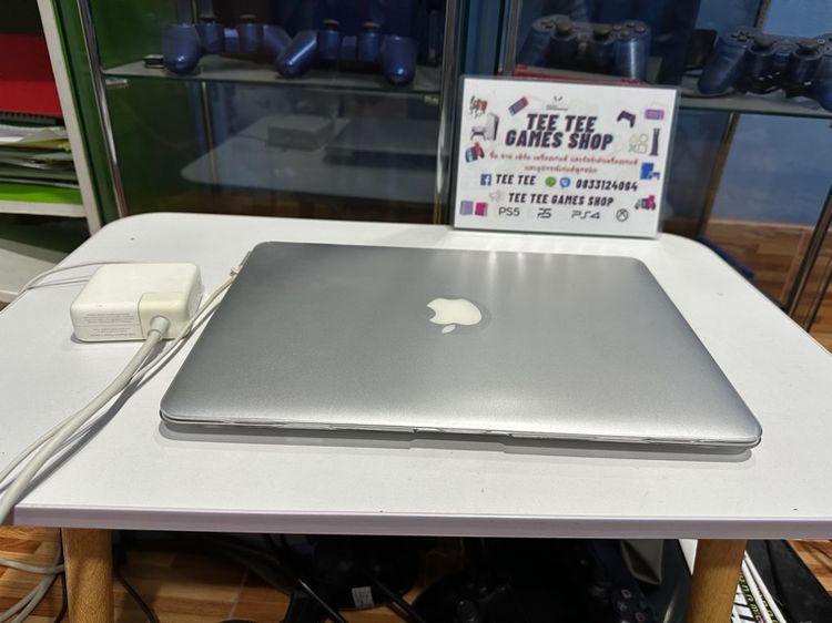  MacBook Air 2011 ใช้งานปกติแถมเคสใส จอเป็นดวง สภาพดังรูป