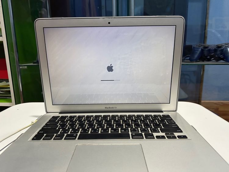  MacBook Air 2011 ใช้งานปกติแถมเคสใส จอเป็นดวง สภาพดังรูป รูปที่ 4