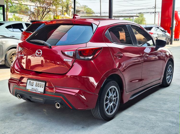Mazda Mazda 2 2019 1.3 Sports High Connect Sedan เบนซิน เกียร์อัตโนมัติ แดง รูปที่ 4
