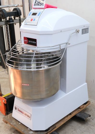 รับซื้ออุปกรณ์เบเกอรี่ รับซื้อเครื่องตีไข่ เครื่องนวดแป้ง ตู้แช่เค้ก เตาอบมือสอง