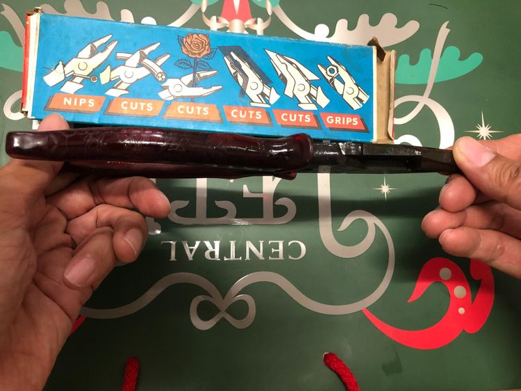 คีมปากจิ้งจก ตรา Fit (West Germany) รุ่นไม่มีตราปั๊ม หมุดวงกลม 2 ด้าน ด้ามแดง รูปที่ 10