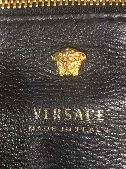 กระเป๋าโท้ตหนังสีดำ Donna Palazzo จาก Versace แท้100💯  รูปที่ 5