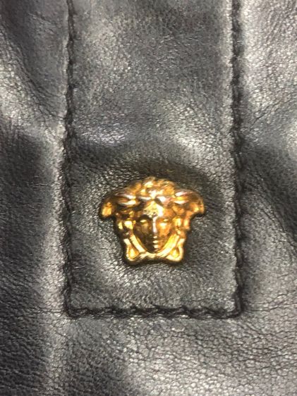กระเป๋าโท้ตหนังสีดำ Donna Palazzo จาก Versace แท้100💯  รูปที่ 8