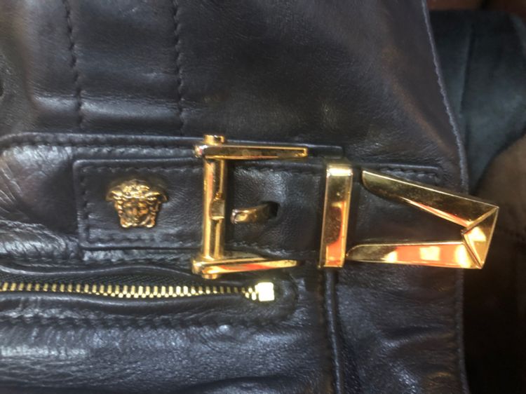 กระเป๋าโท้ตหนังสีดำ Donna Palazzo จาก Versace แท้100💯  รูปที่ 9
