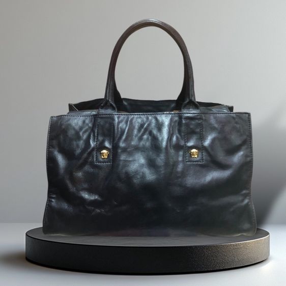 กระเป๋าโท้ตหนังสีดำ Donna Palazzo จาก Versace แท้100💯  รูปที่ 2