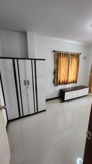 ไม่ใช่ ขายทาวน์โฮม สุริยาเพลส บางนา (Suriya Place Bangna) 
บางนา กม 5 บางแก้ว บางพลี สมุทรปราการ 10540 รูปที่ 4