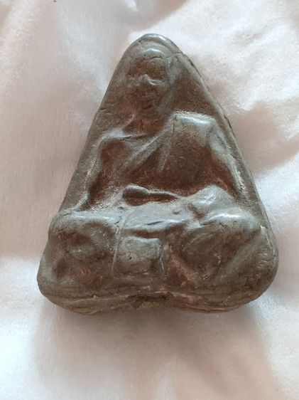 พระผงรูปเหมือนหลวงพ่อจงวัดหน้าต่างนอกออกวัดประสาทบุญญาวาสกทม 2506 รูปที่ 5