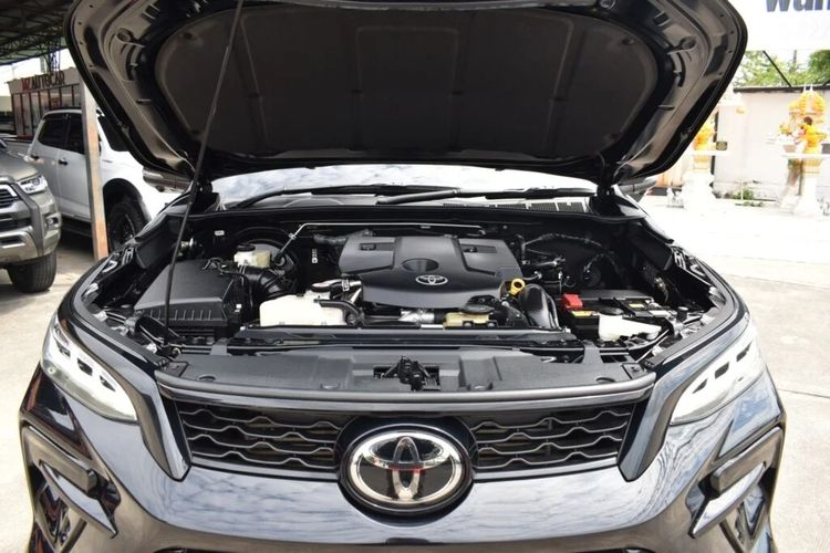 Toyota Fortuner 2020 2.8 LEGENDER 2WD AT Utility-car ดีเซล ไม่ติดแก๊ส เกียร์อัตโนมัติ ดำ รูปที่ 4
