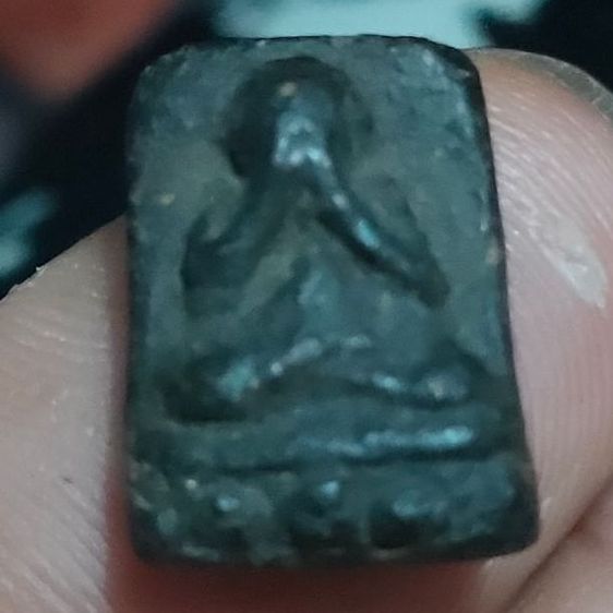 พระปิดตาหลวงพ่อเชยวัดท่าควายสิงห์บุรีพิมพ์สี่เหลี่ยมเล็กเนื้อผงคลุกรัก..สร้างก่อน 2,500 รูปที่ 3