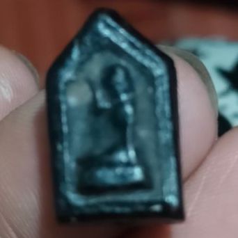 นางกวักเนื้อผงคลุกรักพิมพ์ห้าเหลี่ยมเล็กหลวงพ่อจงวัดหน้าต่างนอกอยุธยา รูปที่ 7