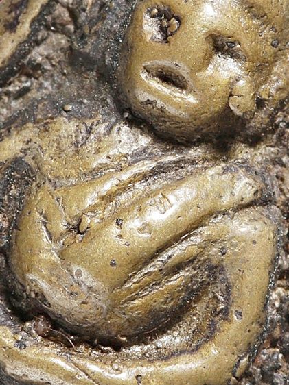 ให้เช่าพระบ้าน เหรียญหล่อหลวงพ่อเพชร วัดท่าหลวง จ.พิจิตร พิมพ์มือแป นิยม เนื้อเก่าจัด รูปที่ 2