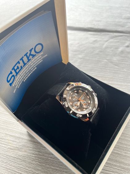 Seiko Chronograph 100M สายยางเรซิ่น รูปที่ 10