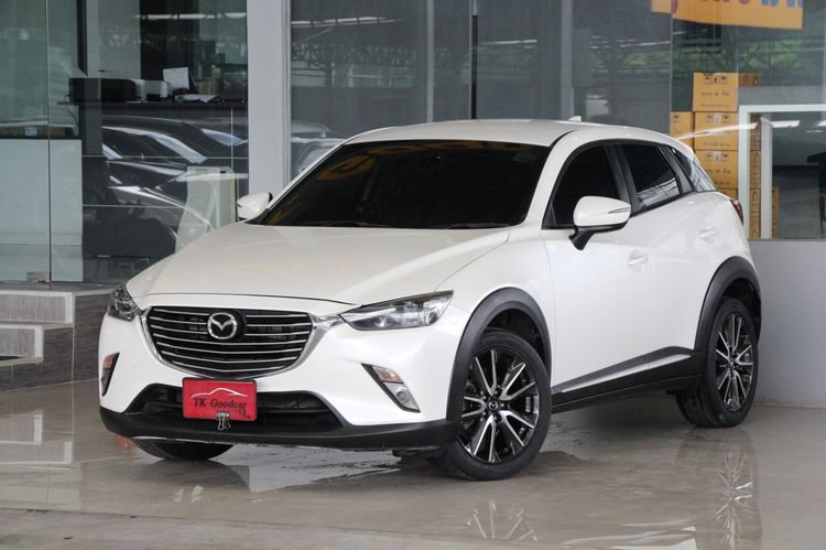 รถ Mazda CX-3 2.0 S สี ขาว