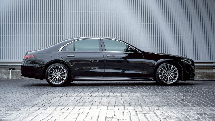 Mercedes-Benz S-Class 2022 S560 Sedan ปลั๊กอินไฮบริด (PHEV) ไม่ติดแก๊ส เกียร์อัตโนมัติ ดำ รูปที่ 4