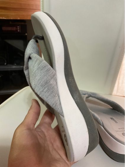 รองเท้าแตะหูหนีบ Clarks รูปที่ 9