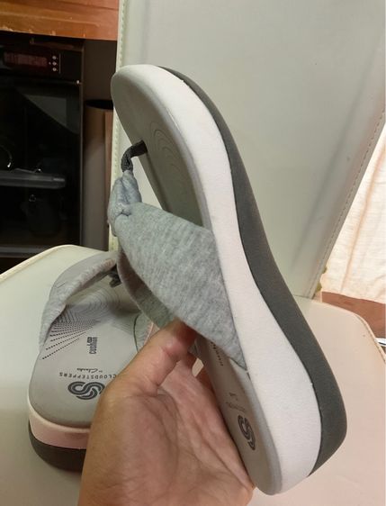 รองเท้าแตะหูหนีบ Clarks รูปที่ 11