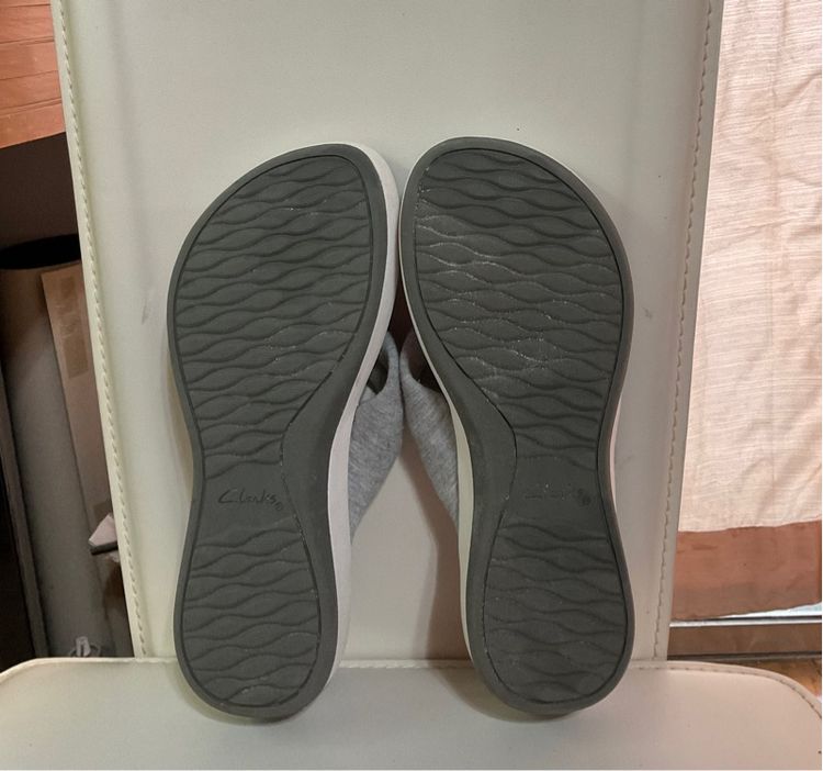 รองเท้าแตะหูหนีบ Clarks รูปที่ 6