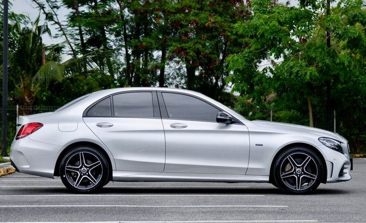 Mercedes-Benz C-Class 2022 C300 Sedan ปลั๊กอินไฮบริด (PHEV) ไม่ติดแก๊ส เกียร์อัตโนมัติ บรอนซ์เงิน รูปที่ 4